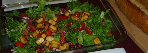 salad with tofu croutons